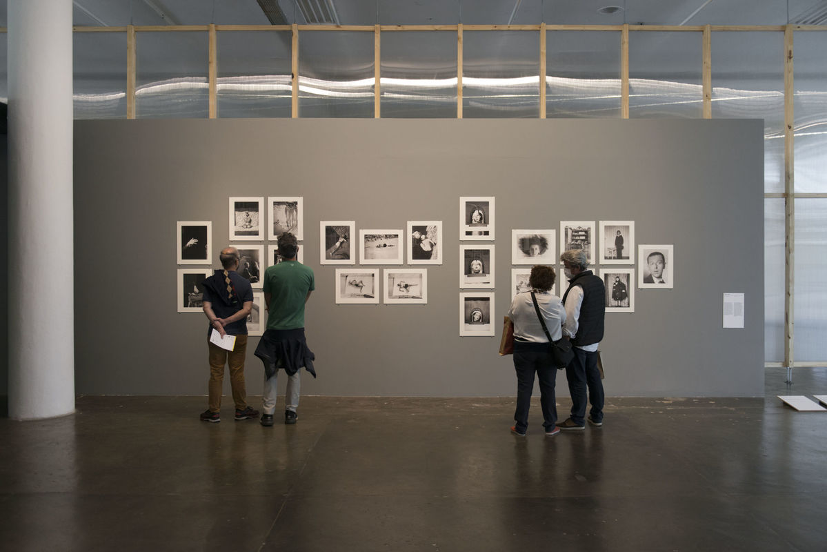 Vista das obras de [view of the artworks by] Claude Cahun na [at the] 34ª Bienal de São Paulo. © Levi Fanan / Fundação Bienal de São Paulo
