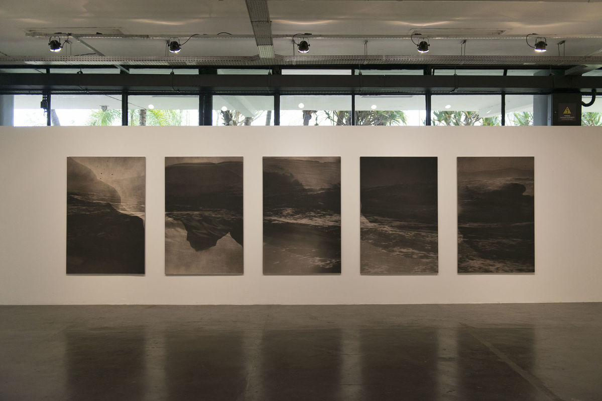 Vista das obras de [view of the artworks by] Dirk Braeckman na [at the] 34ª Bienal de São Paulo.  © Levi Fanan / Fundação Bienal de São Paulo