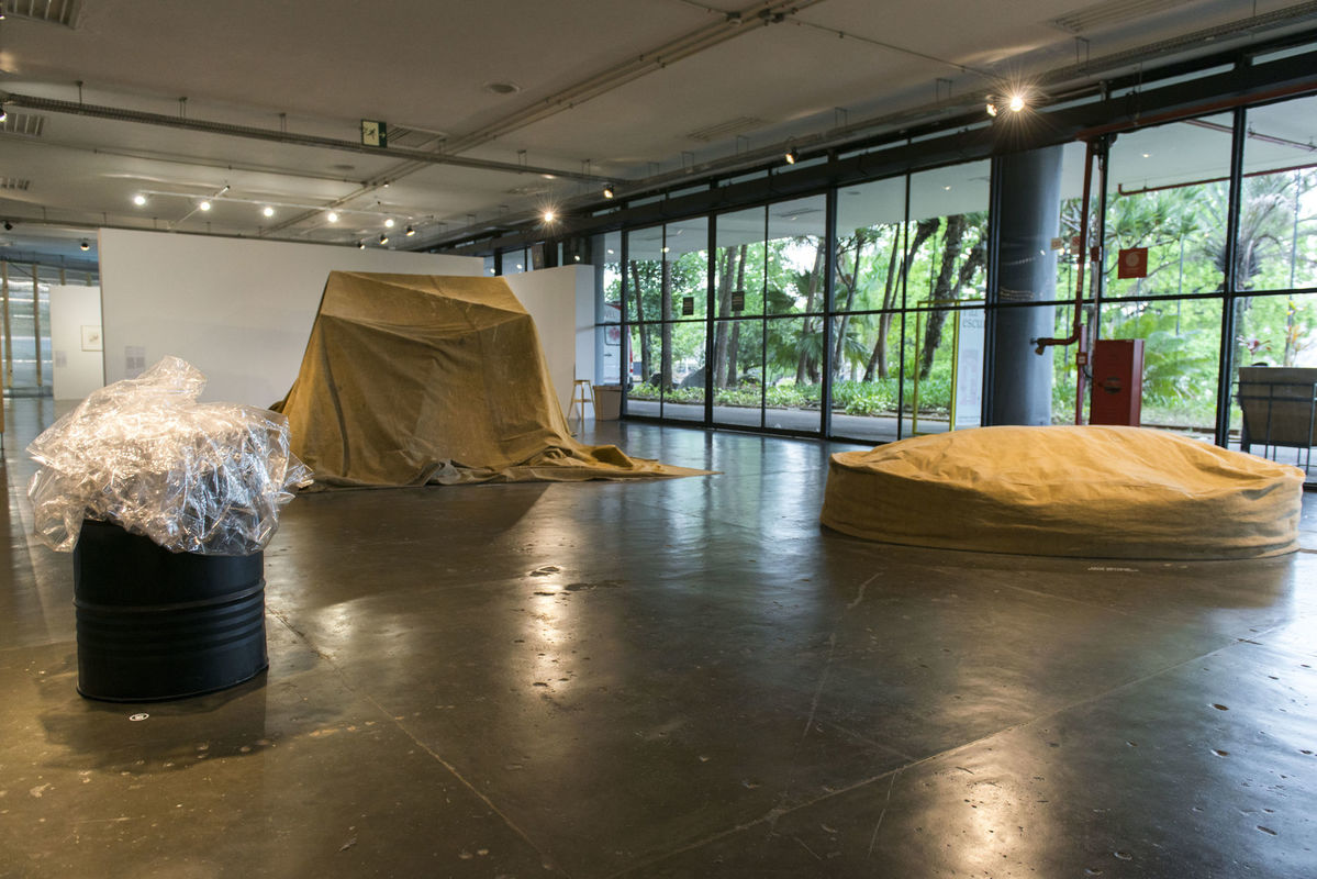 Vista das obras de [view of the artworks by] Carmela Gross na [at the] 34ª Bienal de São Paulo. © Levi Fanan / Fundação Bienal de São Paulo