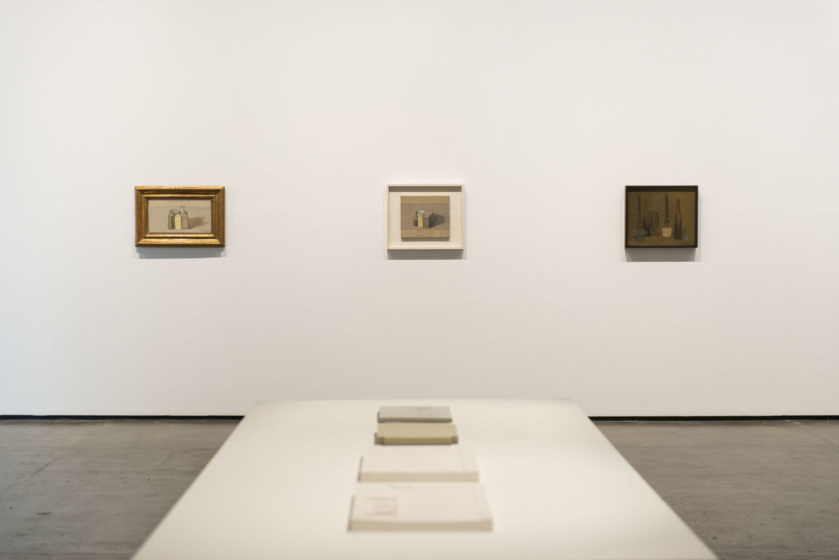 Vistas das obras de [view of the artworks by]  Giorgio Morandi na [at the] 34ª Bienal de São Paulo. © Levi Fanan / Fundação Bienal de São Paulo